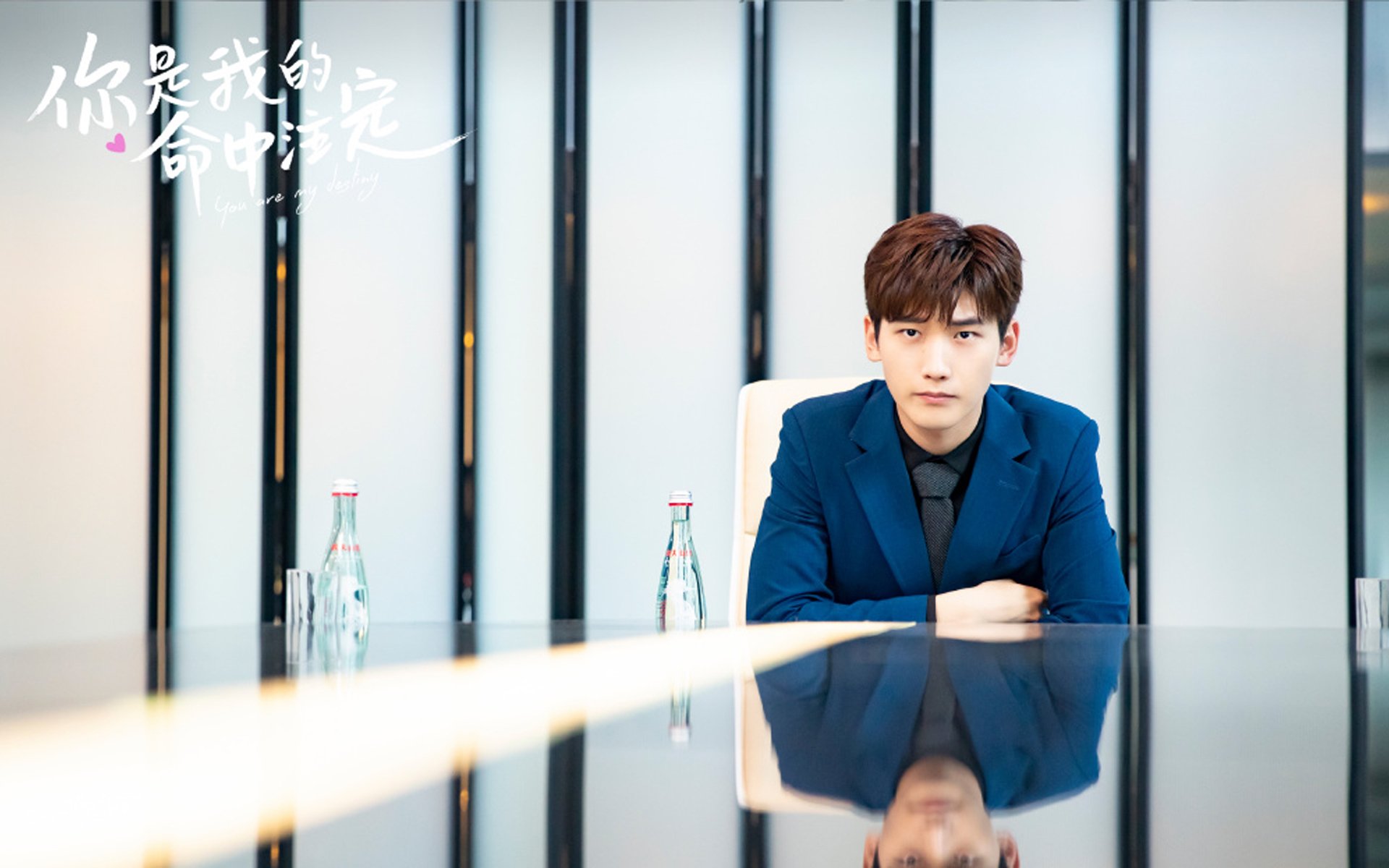 开云体育登入-_城市广场：开放式网球街头比赛_，开放式网球击球